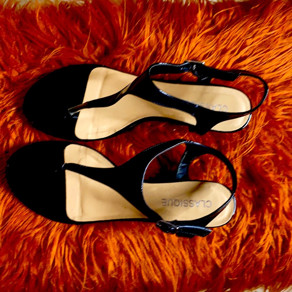 Brand:Classique  Color:Black Size:9.5 M